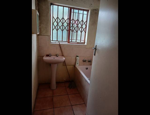 5 BEDROOM HOUSE FOR SALE IN IVY PARK